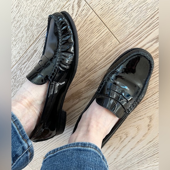 COLE HAAN Black Patent Leather Penny Loafers Academia Office Preppy - Picture 3 of 16